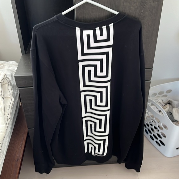 Versace sweater - Picture 2 of 3